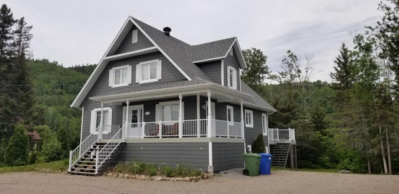 Condo-Chalet De La Vallee D'Edouard LʼAnse-Saint-Jean Zewnętrze zdjęcie