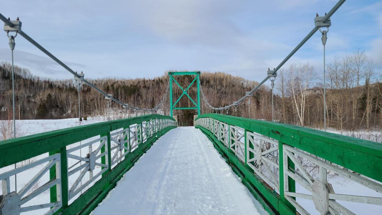 Condo-Chalet De La Vallee D'Edouard LʼAnse-Saint-Jean Zewnętrze zdjęcie